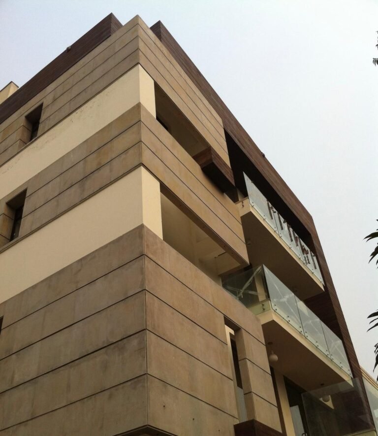 Project: Residence for Mr Singh Location: New Delhi Area: 350 sq mts plot